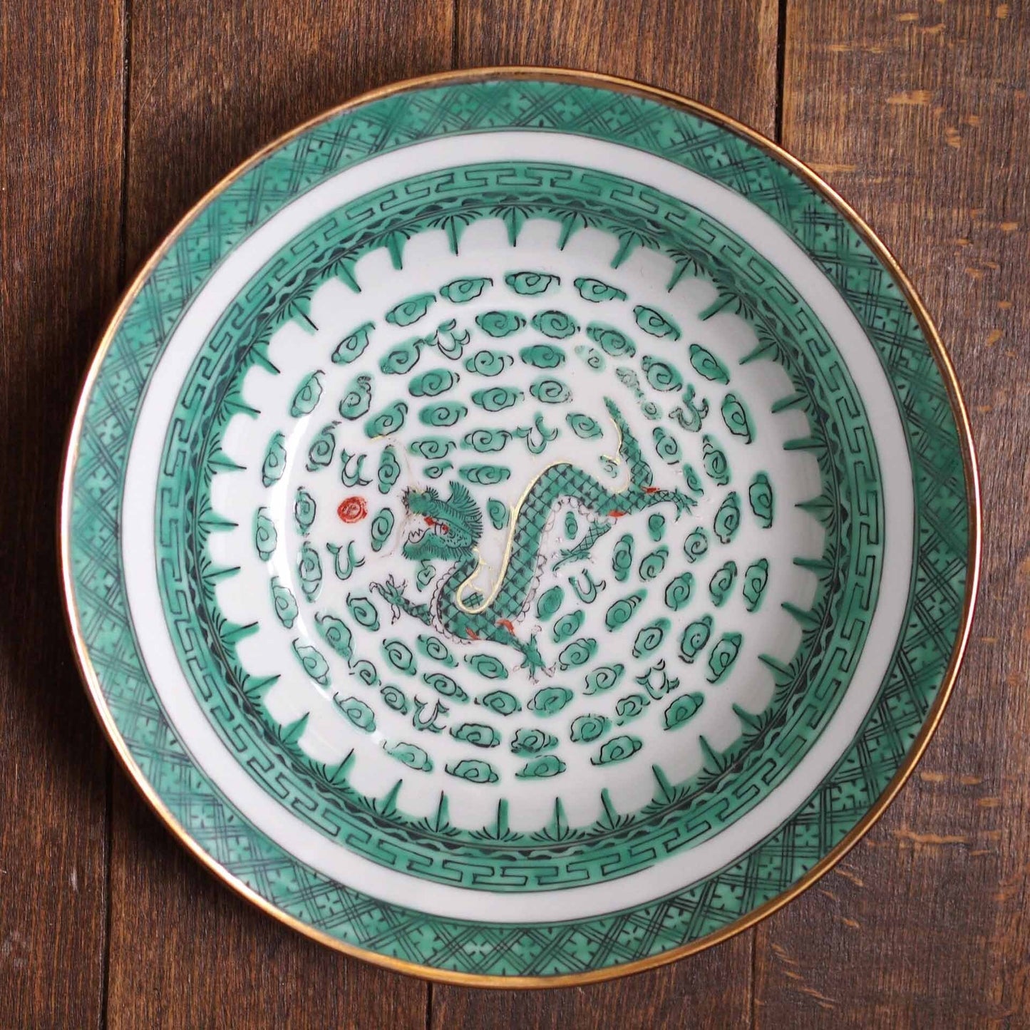 Gray green dragon プレート