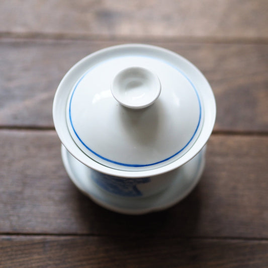 Blue dress 手描きの蓋碗