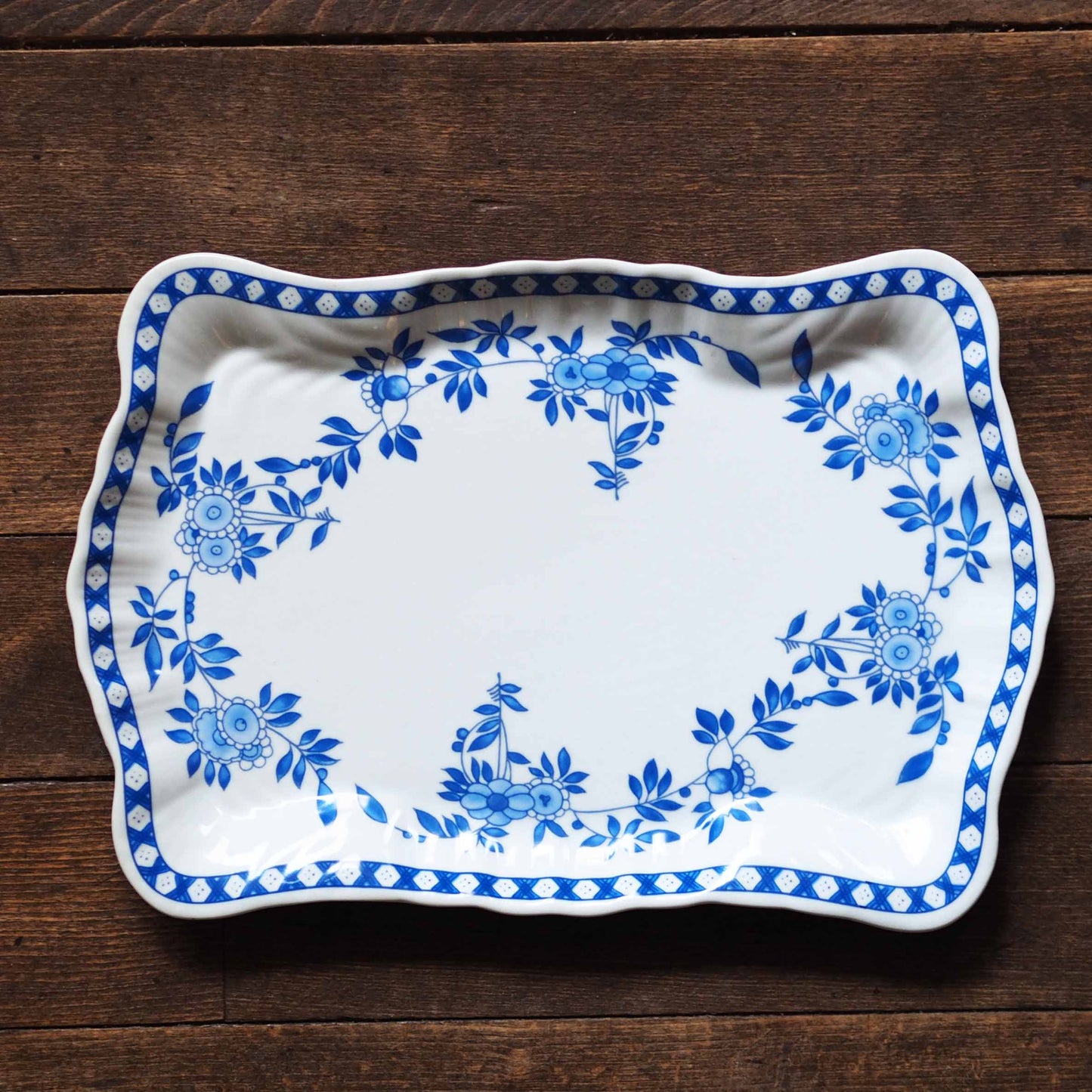 『ティートレイ』 ペニンシュラ