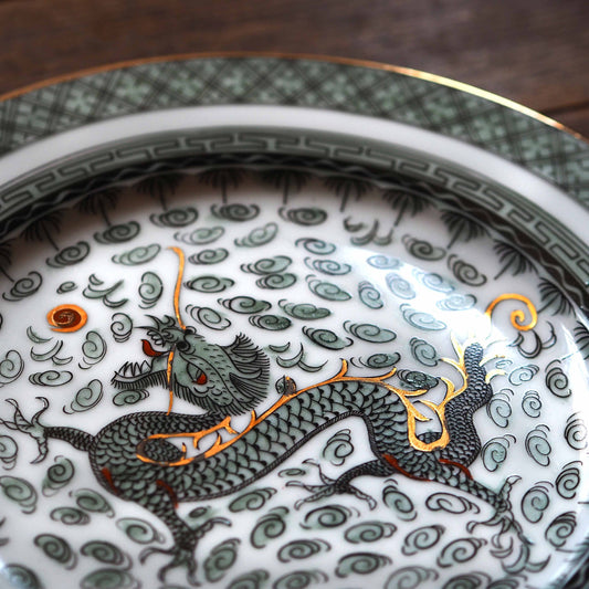 Gray green dragon プレート