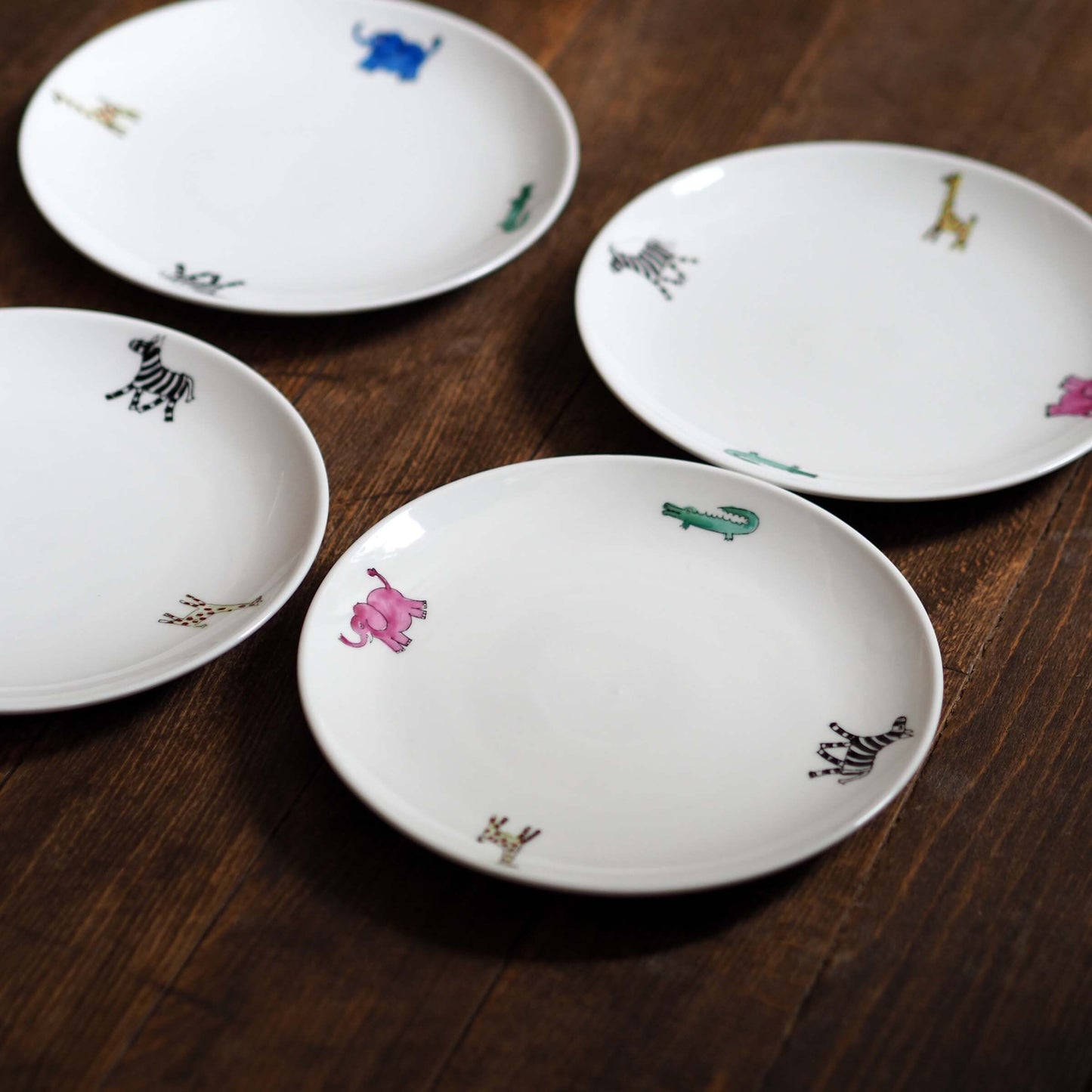 Animals 手描きのプレート