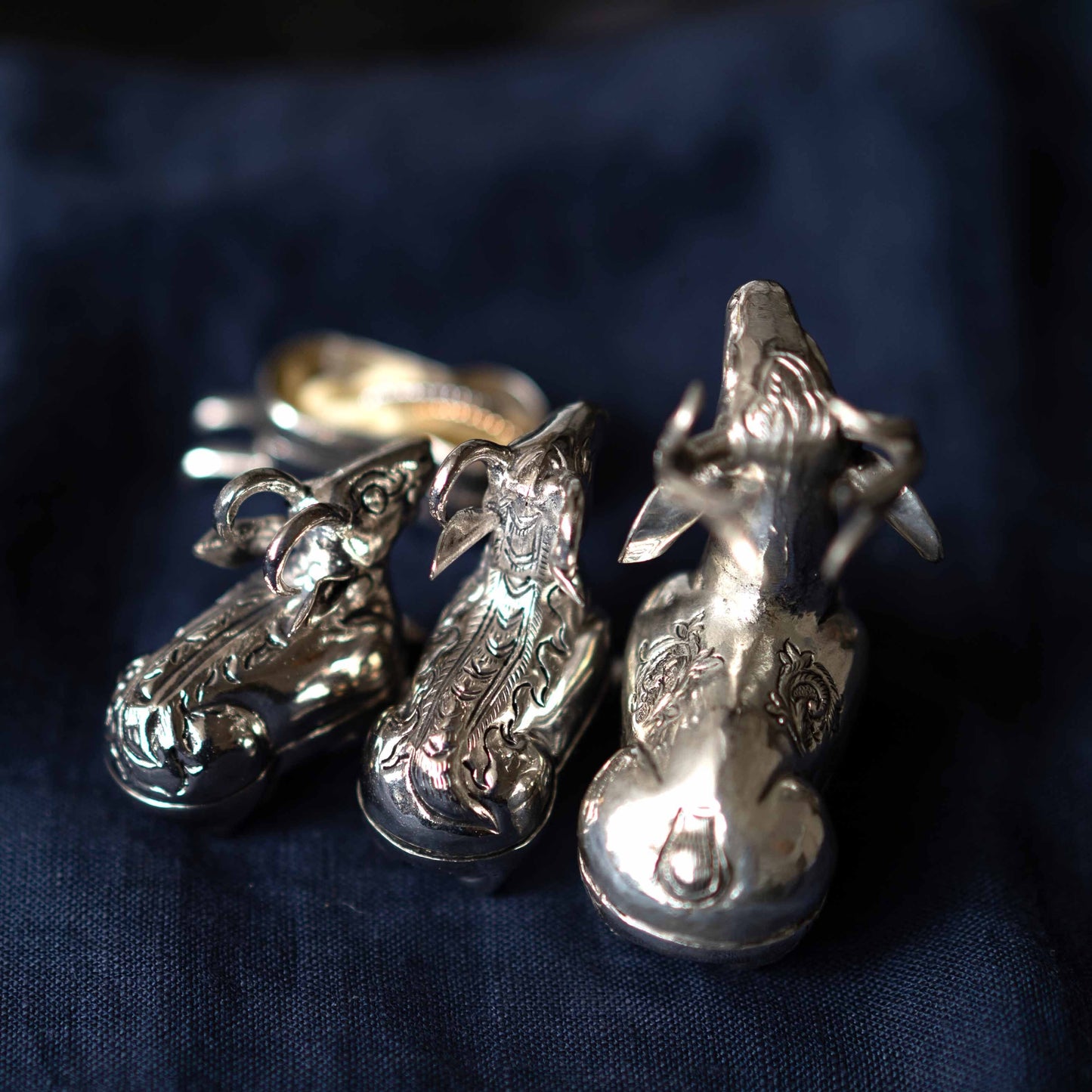 『ちいさなヤギとディア』シルバーオブジェ-カンボジア