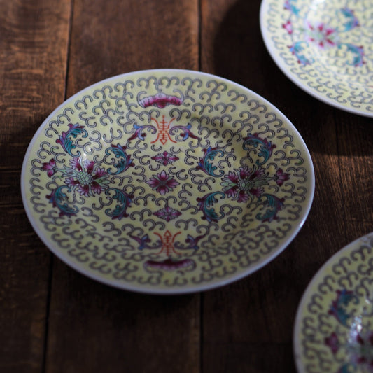 黄色の丸皿15センチ 景徳鎮