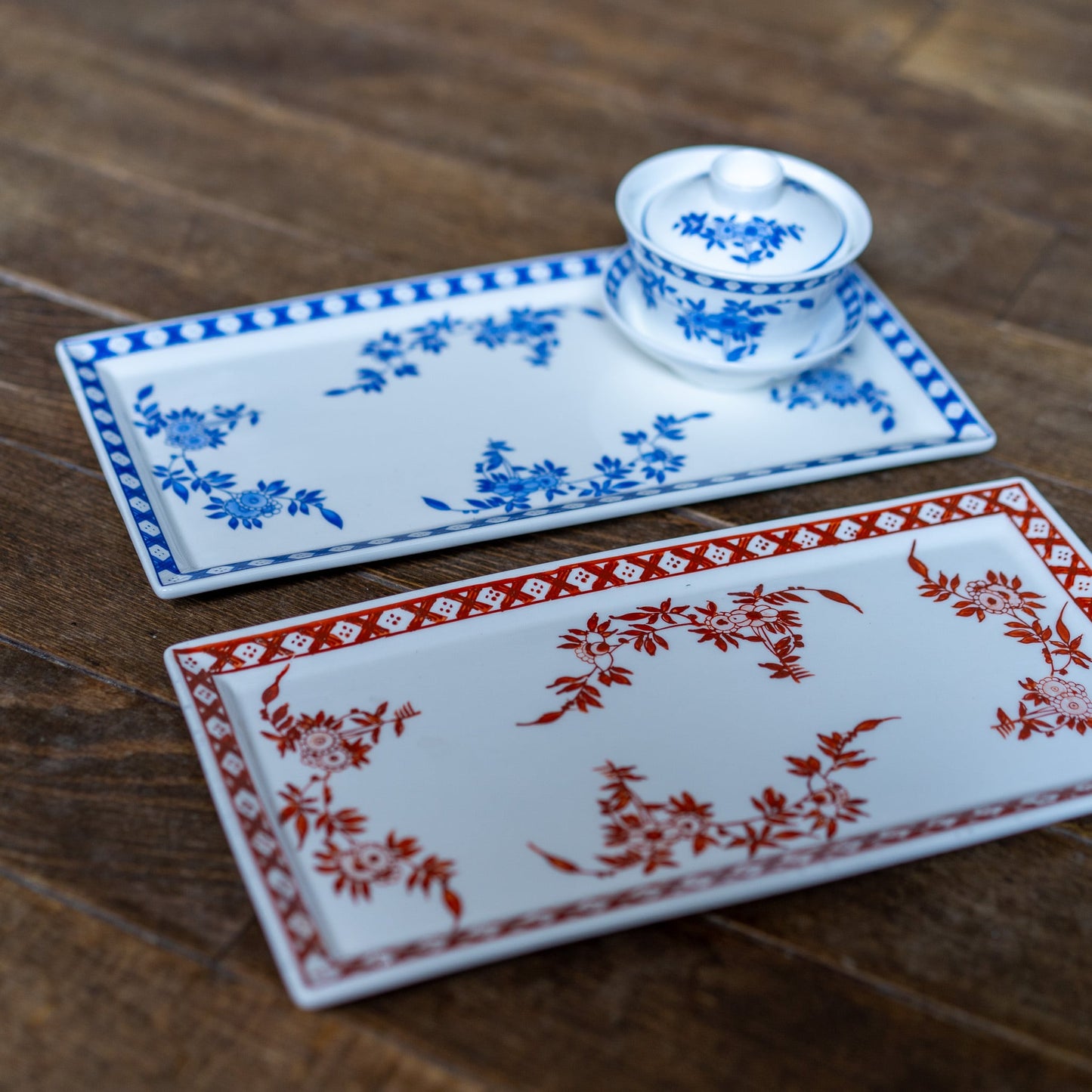 ペニンシュラ 手描きのスクエアプレート27センチ