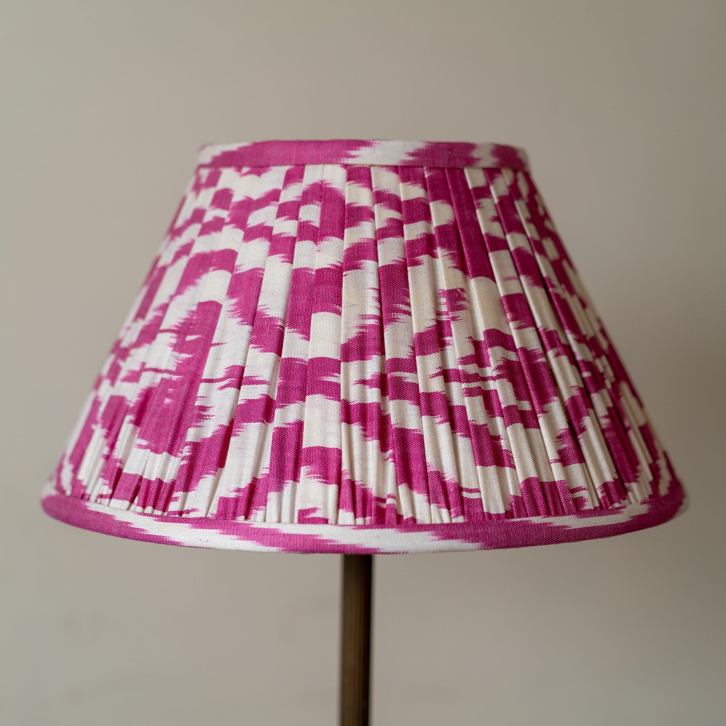 『Peony Silk Ikat』ランプシェード