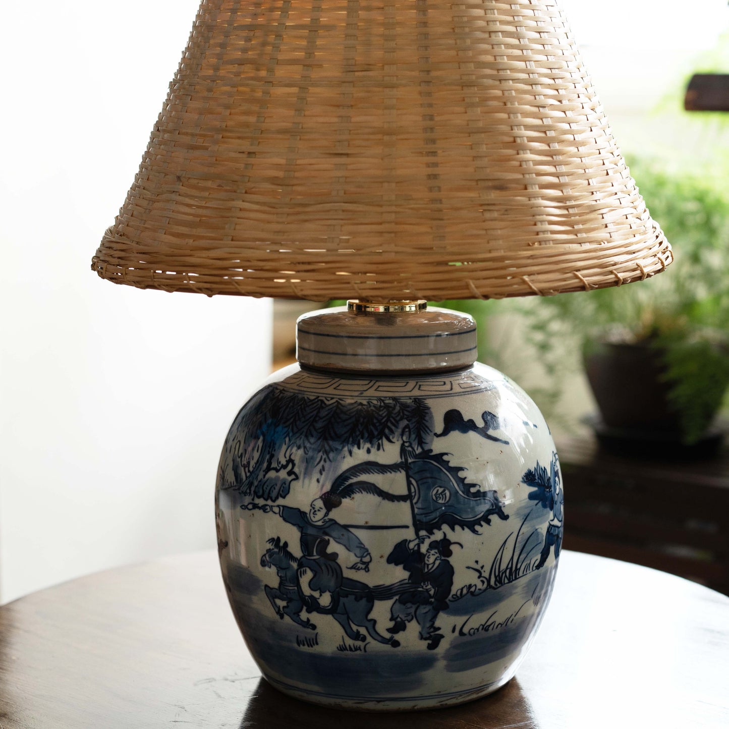 『MEN ON HORSEBACK』ジンジャージャーランプ