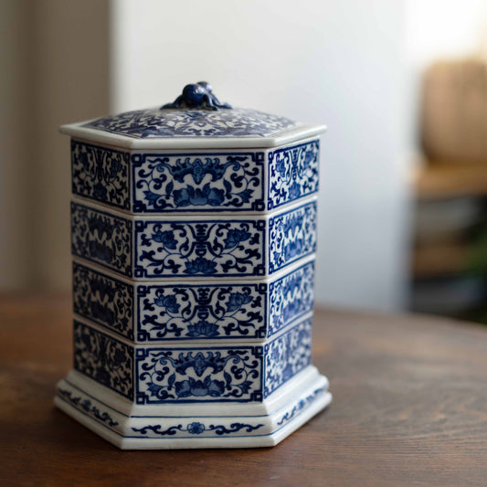 重箱 宝尽くし-Blue and White 景徳鎮