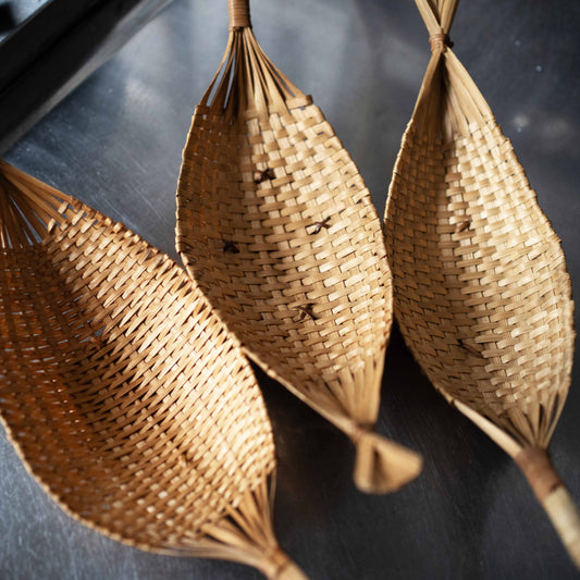 『舟のトレイ』ラオス