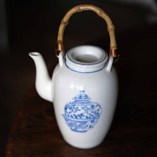 手描きのティーポット シノワズリ