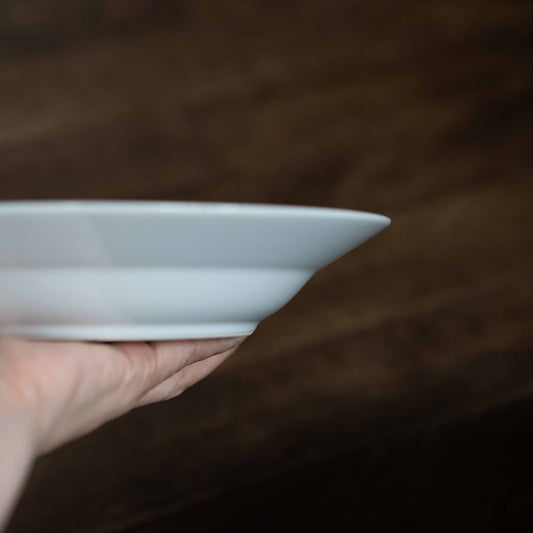 『黒のリムプレート-20センチ』景徳鎮