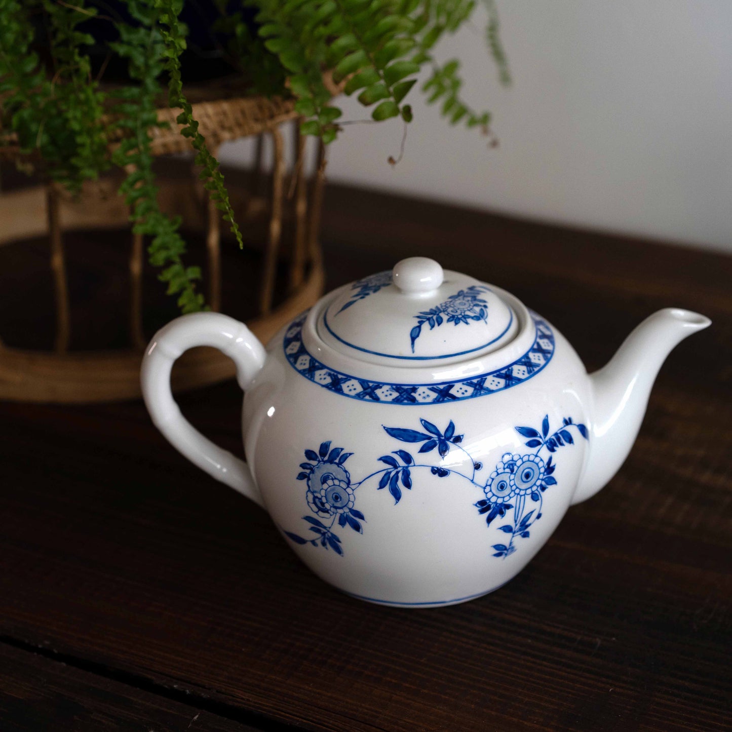 【非公開】手描きのポット ペニンシュラ