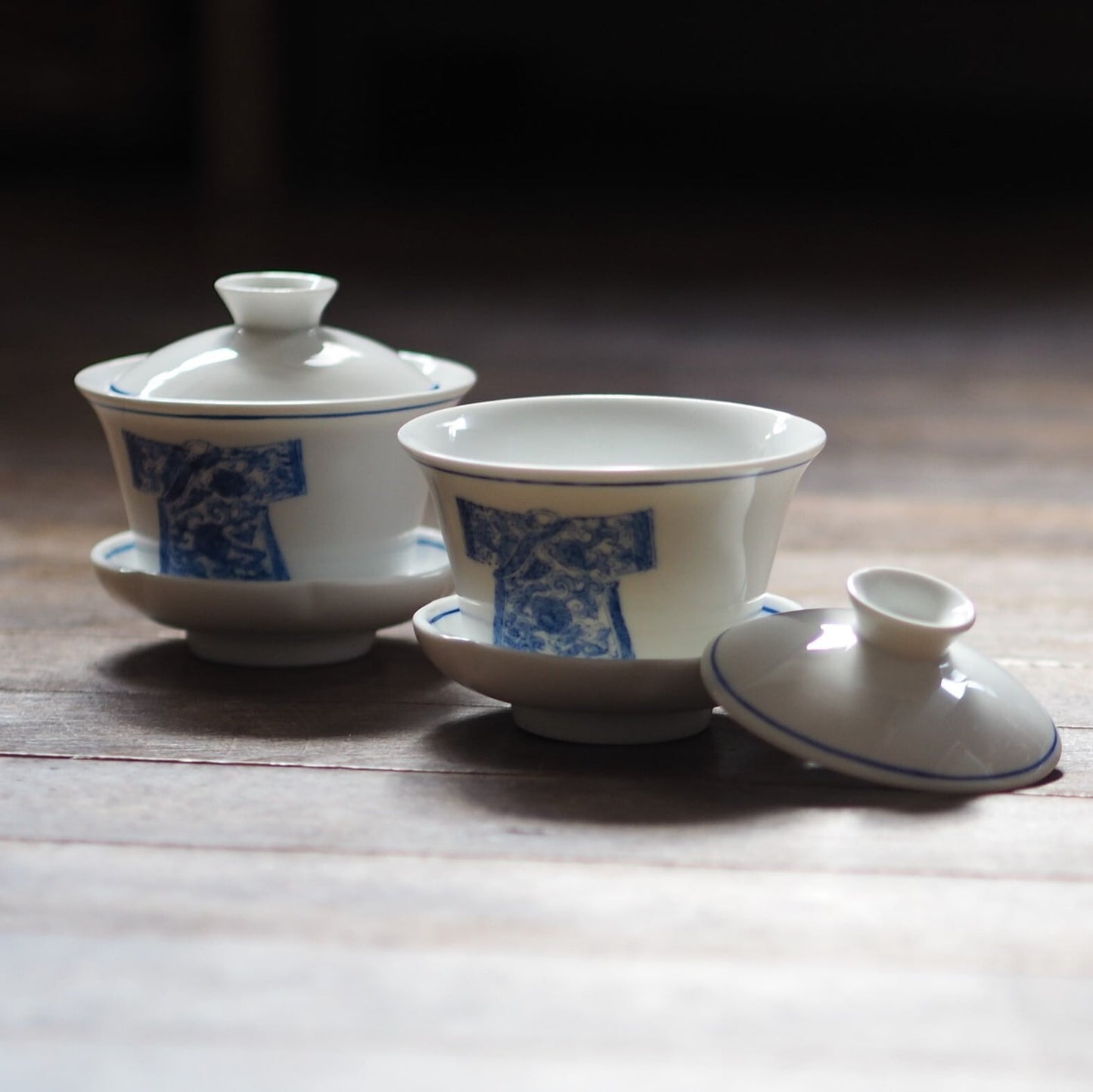 Blue dress 手描きの蓋碗