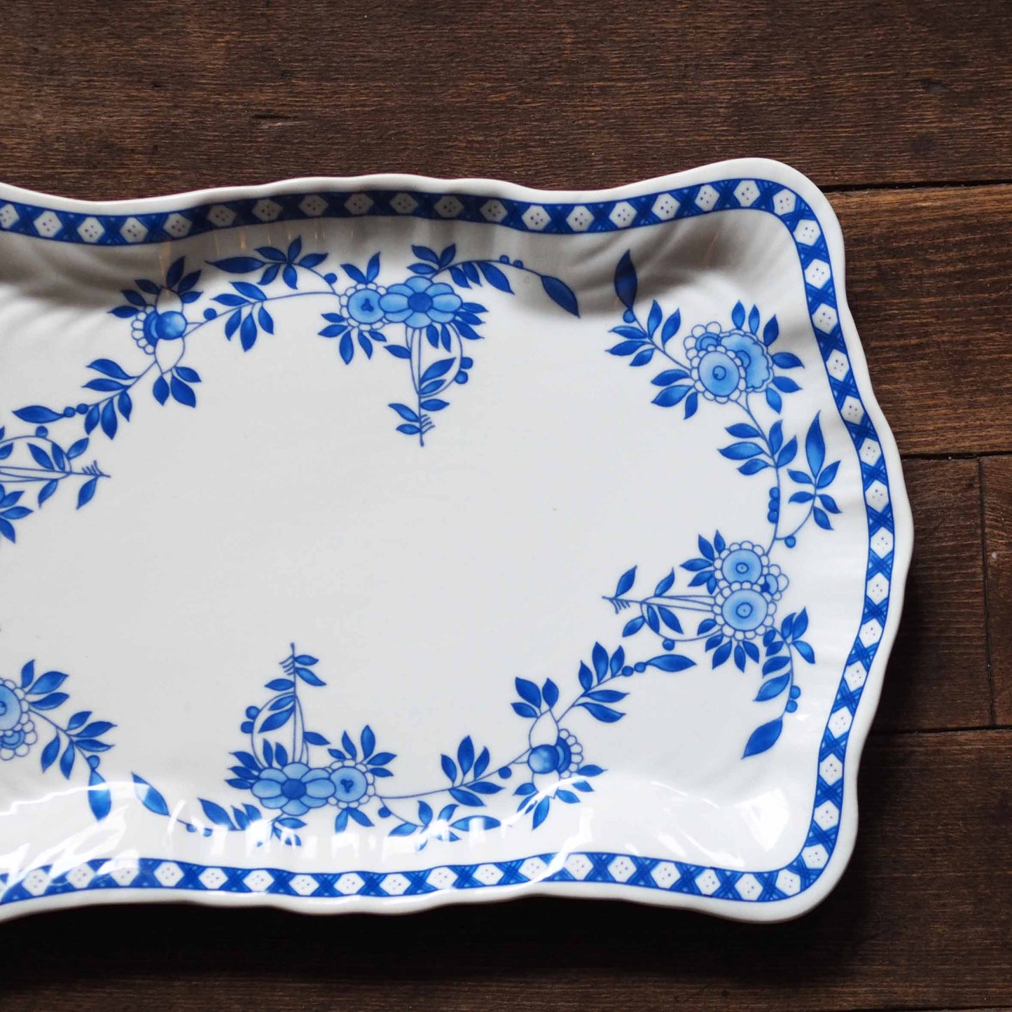 『ティートレイ』　ペニンシュラ