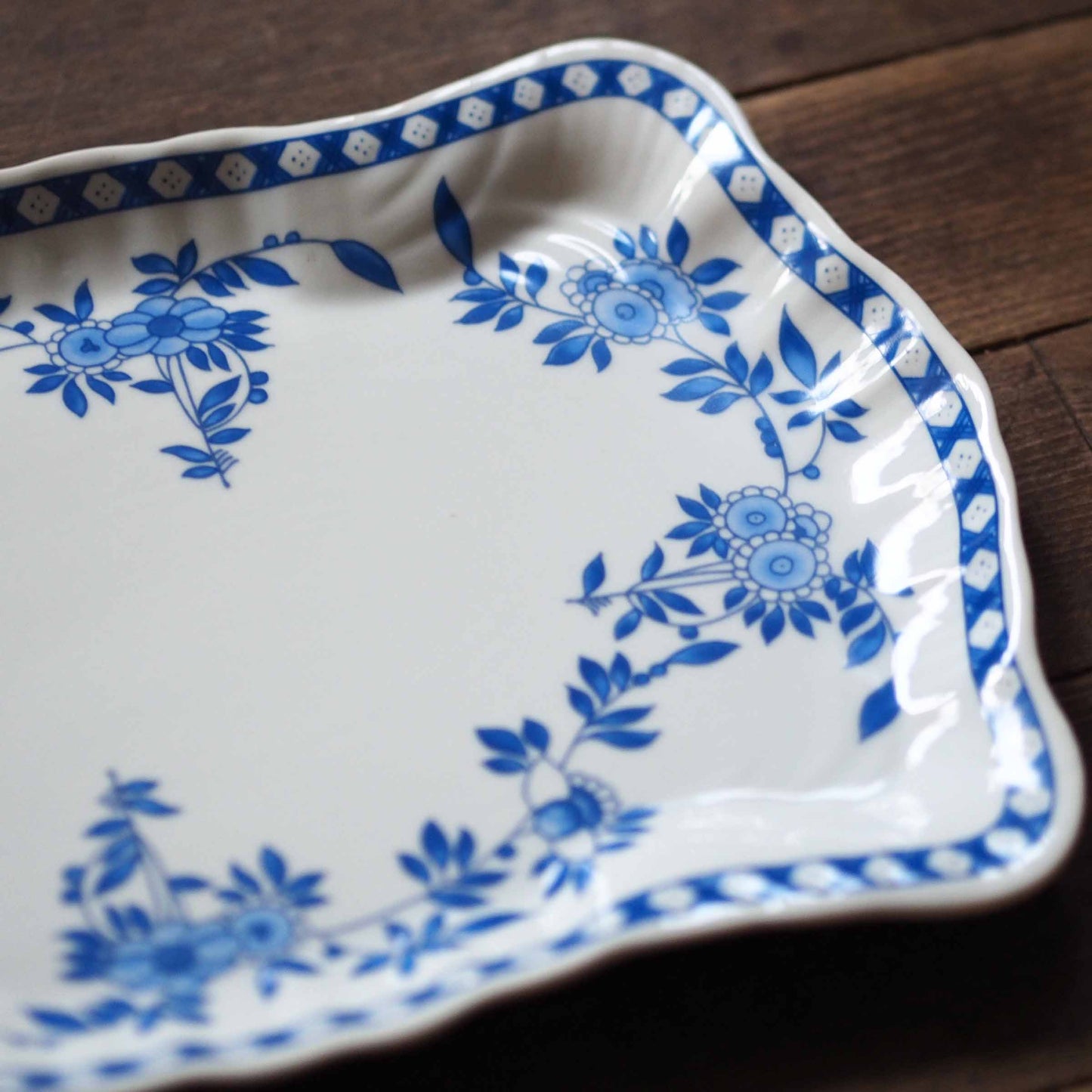 『ティートレイ』　ペニンシュラ