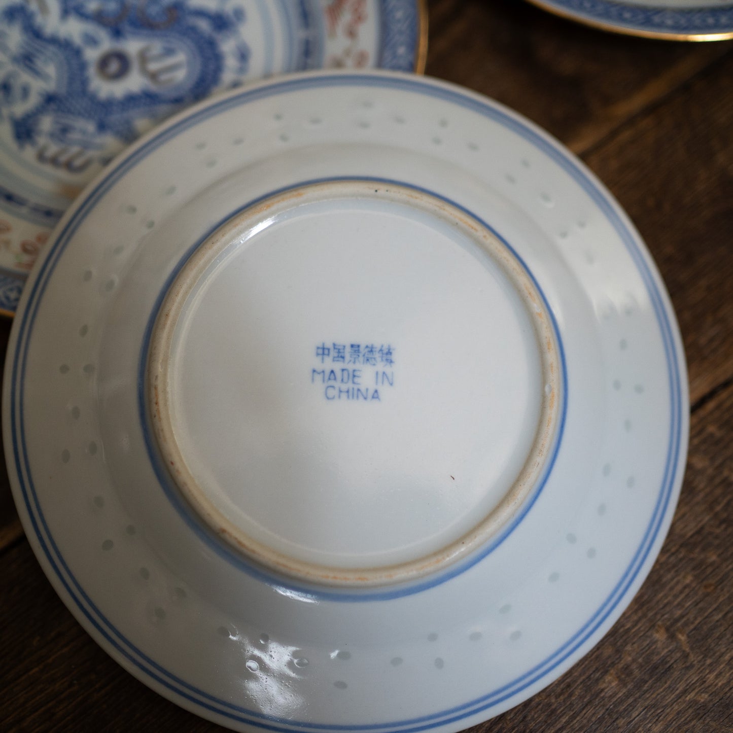 『丸皿18センチ-dragon』景徳鎮ホタル金彩