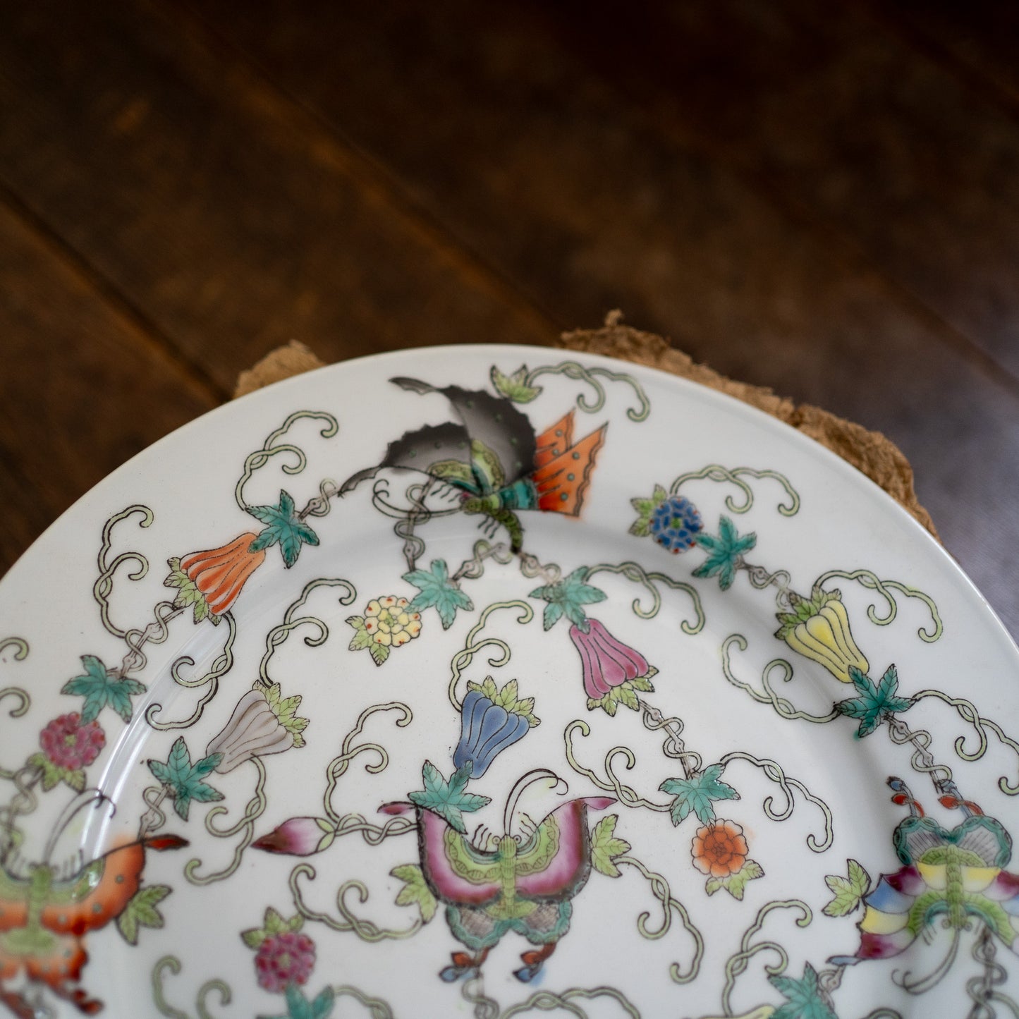 『白の丸皿23センチ』景徳鎮