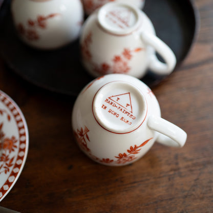 『手描きのティーカップ』ペニンシュラ