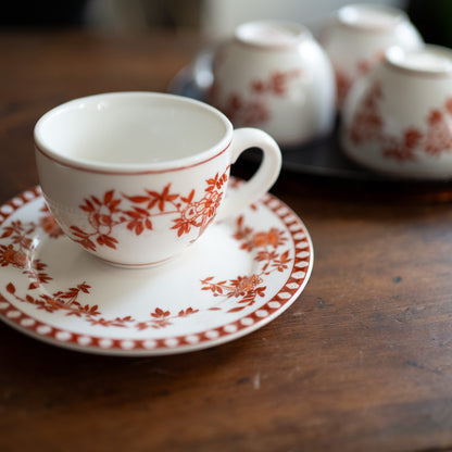 『手描きのティーカップ』ペニンシュラ