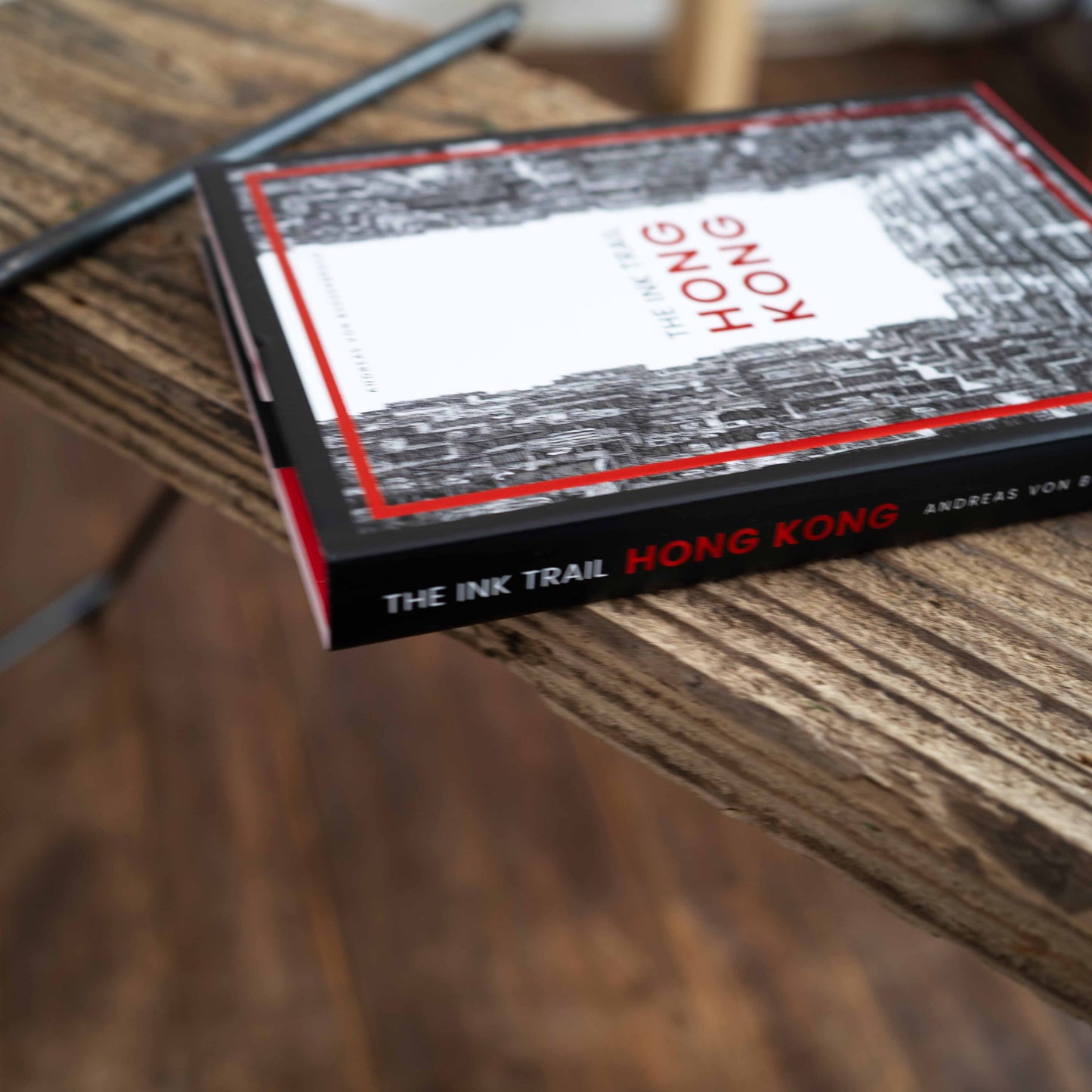 洋書『The Ink Trail －Hong Kong－』
