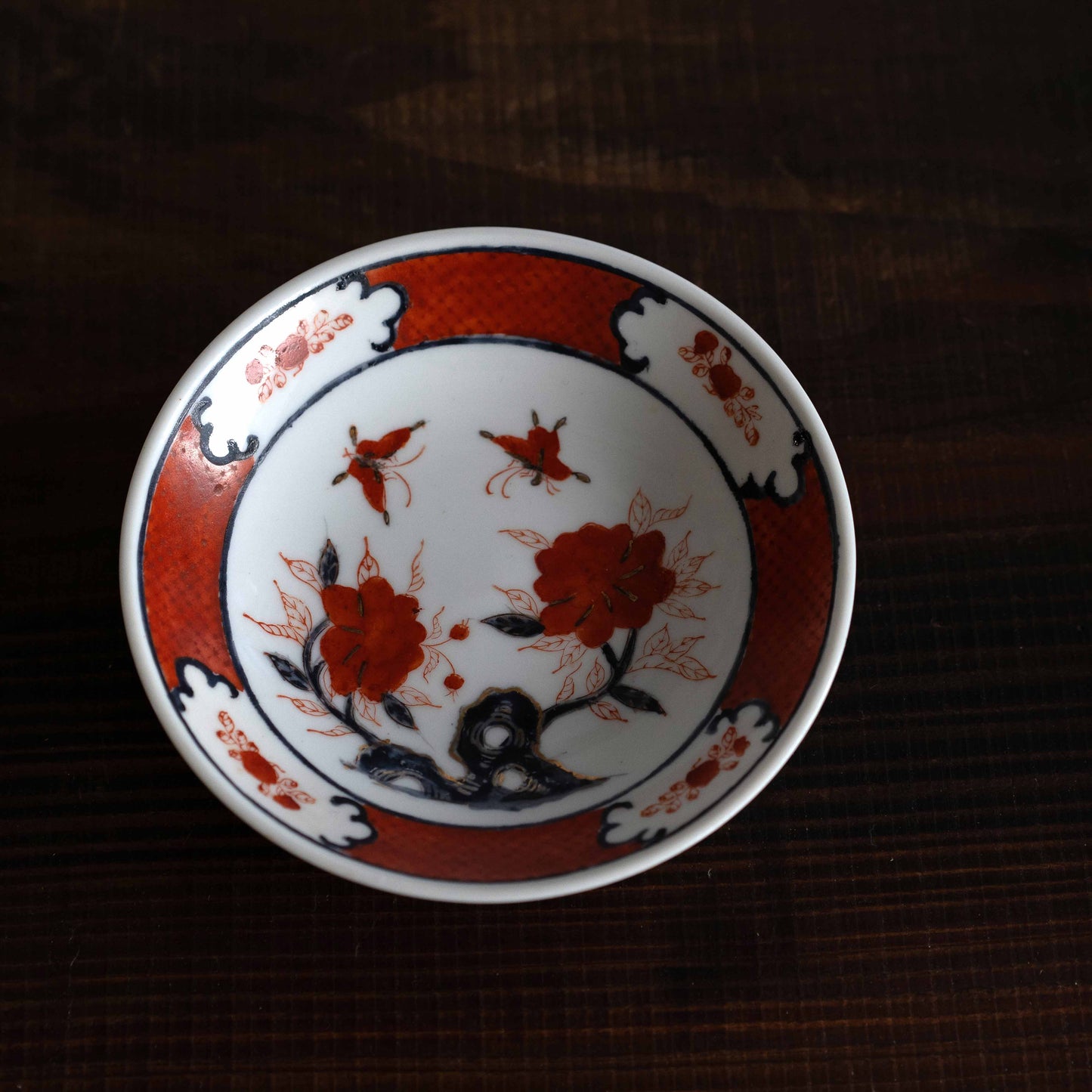 【未公開】プレート　Flowers & Butterfly