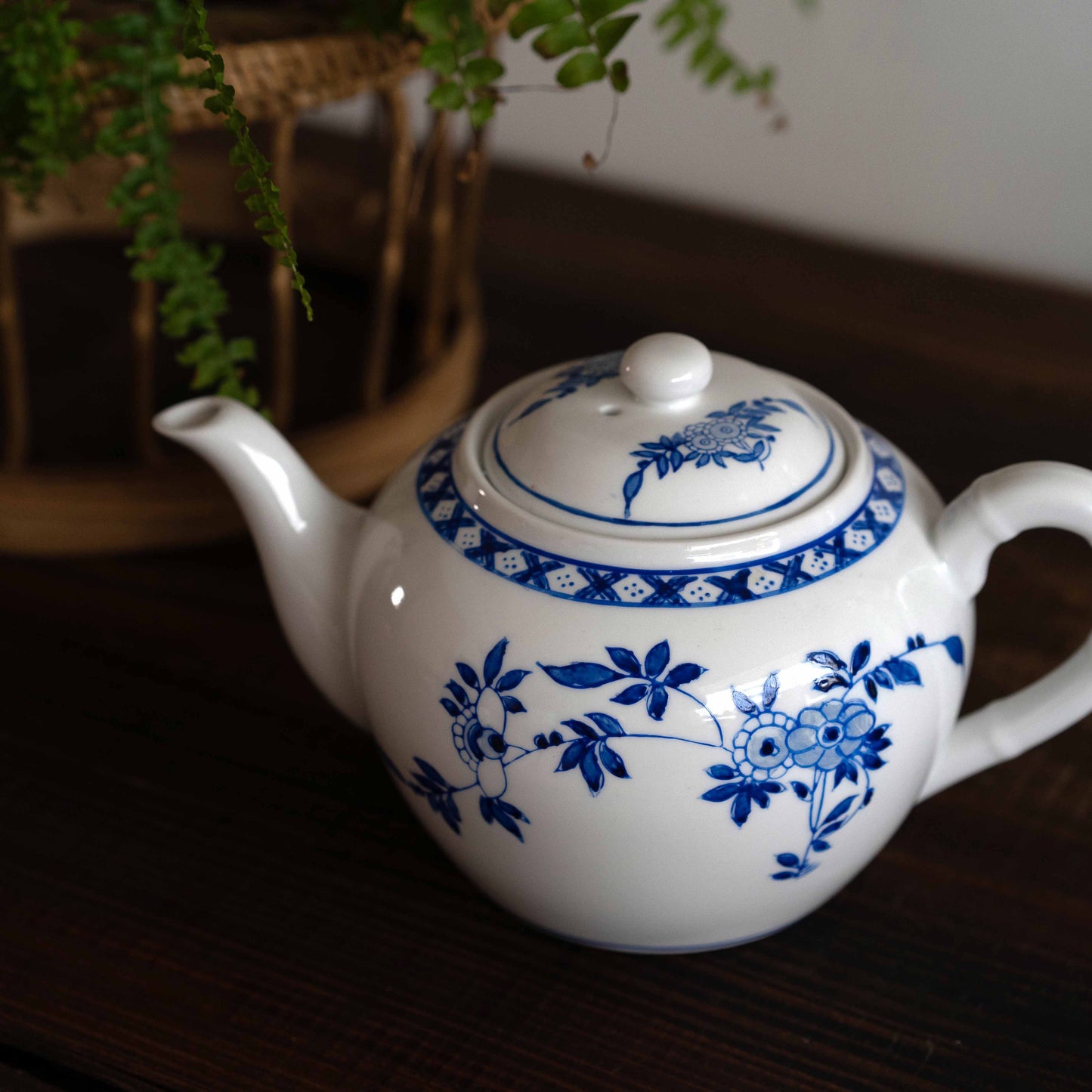 【非公開】手描きのポット　ペニンシュラ